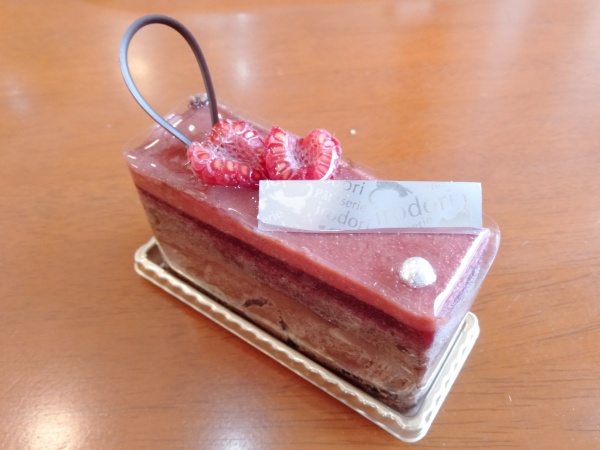 フランボワーズショコラ Patisserie Irodori パティスリーイロドリ 綾瀬市のケーキ屋さん デコレーションケーキ 焼き菓子まで